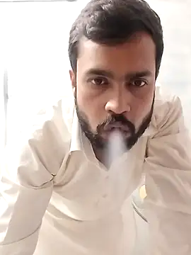 Snapshot of hornydaddy_21 chatting on April 10, 4:23 pm hornydaddy 21 online show from April 10, 4:23 pm