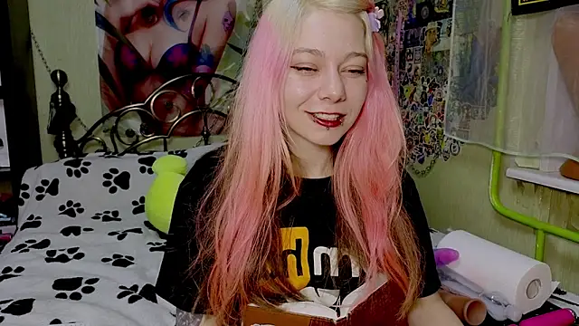 Sansarella online show from March 22, 5:09 pm