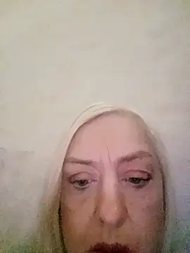 Julia20X online show from April 18, 7:07 pm