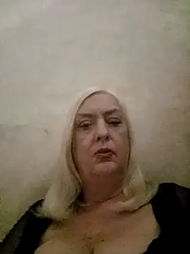 Julia20X online show from April 18, 7:58 pm