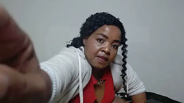Snapshot of CaramelBaddie16 chatting on June 18, 11:09 pm CaramelBaddie16 online show from June 18, 11:09 pm