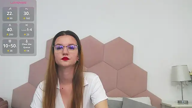 Snapshot of KateAmes chatting on April 25, 7:55 pm KateAmes online show from April 25, 7:55 pm