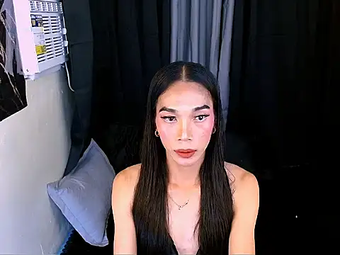 Snapshot of XoTrisha chatting on April 17, 7:11 am XoTrisha online show from April 17, 7:11 am