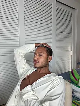 DTKXXV online show from April 10, 10:42 am