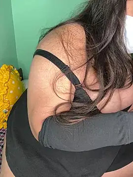 Snapshot of Desifiregirl chatting on May 31, 11:39 pm Desifiregirl online show from May 31, 11:39 pm