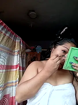 Snapshot of gatita2303 chatting on April 9, 10:04 pm gatita2303 online show from April 9, 10:04 pm