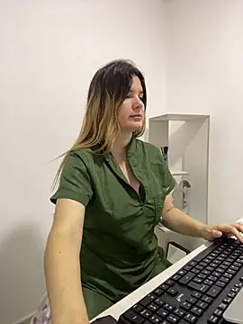 Snapshot of amelia_16 chatting on May 20, 12:33 pm amelia 16 online show from May 20, 12:33 pm