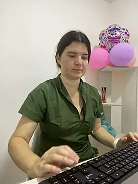 Snapshot of amelia_16 chatting on June 10, 1:54 pm amelia 16 online show from June 10, 1:54 pm