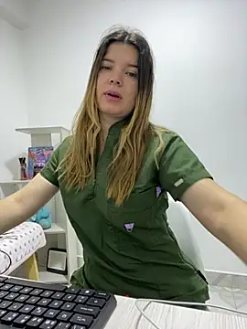 Snapshot of amelia_16 chatting on June 22, 12:24 pm amelia 16 online show from June 22, 12:24 pm
