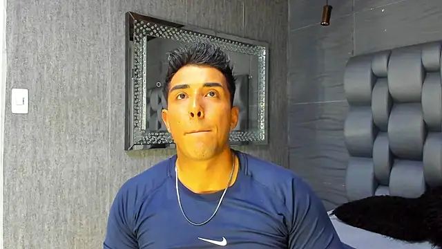 Snapshot of alangreek1 chatting on April 16, 11:07 pm alangreek1 online show from April 16, 11:07 pm