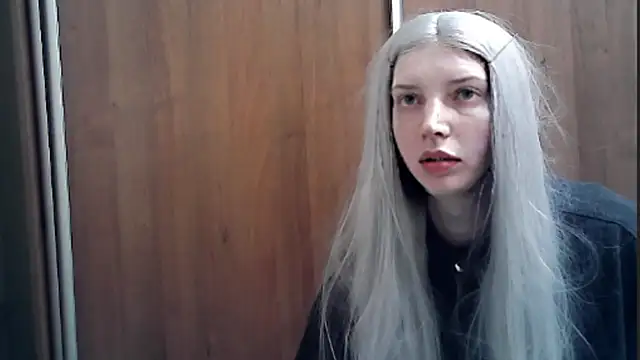 Snapshot of Crimson_Lady chatting on May 15, 9:11 pm Crimson Lady online show from May 15, 9:11 pm