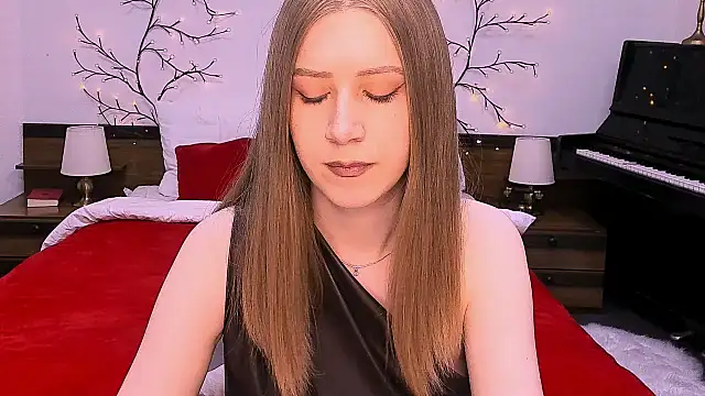 cheeky chick online show from April 14, 1:17 pm