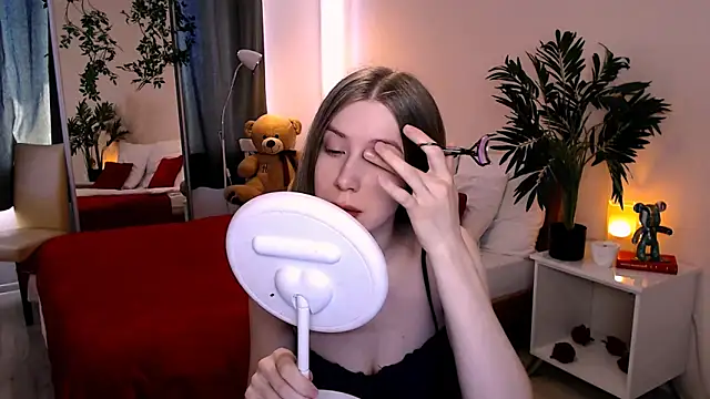 cheeky chick online show from June 16, 1:14 pm