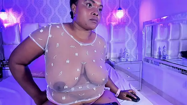 SweettBrown online show from April 21, 1:53 am