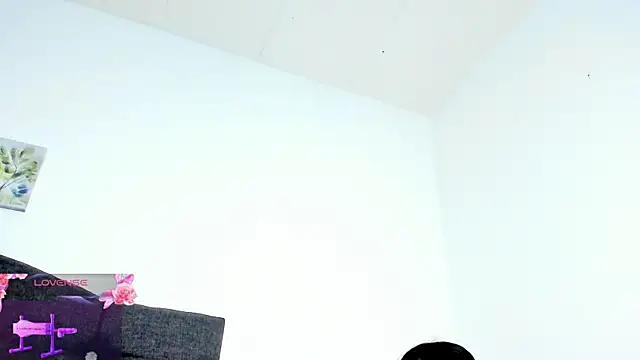 Snapshot of Natasha_Cute01 chatting on July 2, 12:33 pm Natasha Cute01 online show from July 2, 12:33 pm