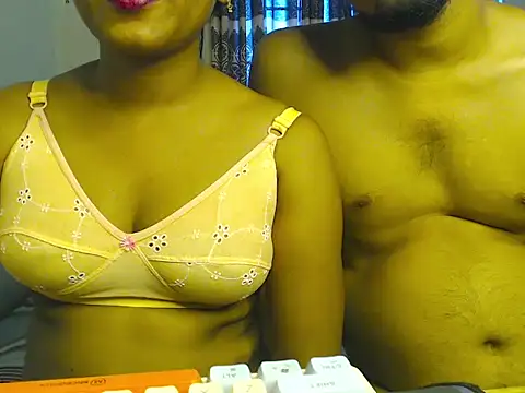 VelvetCoupleLive online show from June 27, 9:25 am