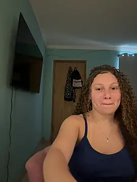 sophiiahot online show from April 20, 4:32 pm