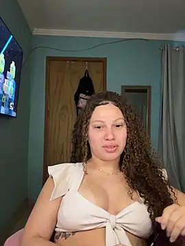 sophiiahot online show from June 6, 11:04 am