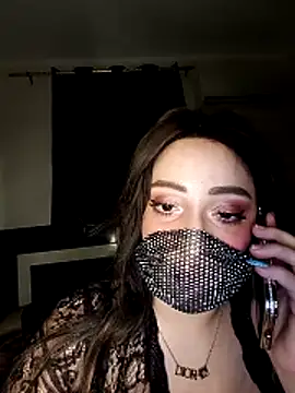 Snapshot of Lillylolo chatting on April 12, 2:44 pm Lillylolo online show from April 12, 2:44 pm