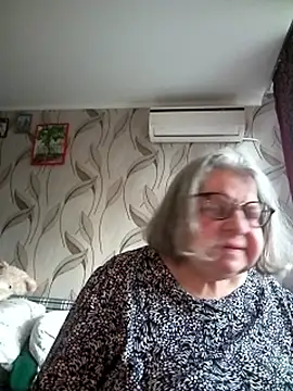 Snapshot of MartaMia68 chatting on May 21, 5:09 pm MartaMia68 online show from May 21, 5:09 pm