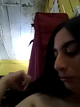 Snapshot of Perlizz_95 chatting on April 13, 6:02 pm Perlizz 95 online show from April 13, 6:02 pm