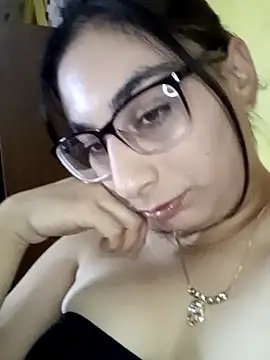 Snapshot of Perlizz_95 chatting on May 19, 5:41 pm Perlizz 95 online show from May 19, 5:41 pm