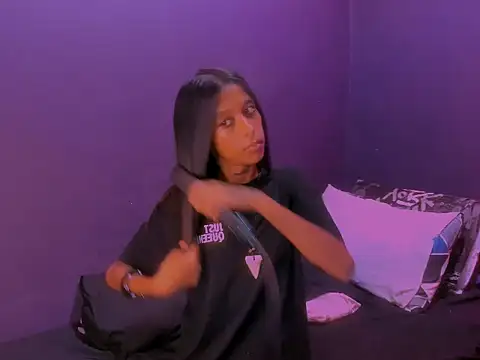 Indianteezerr online show from April 13, 12:43 pm