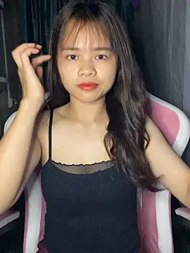 mayha11 online show from April 18, 1:37 pm