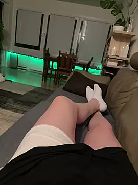 elysmay online show from April 24, 9:17 pm