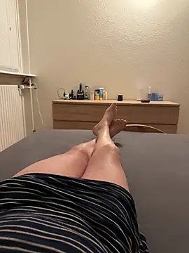 elysmay online show from May 4, 2:51 am