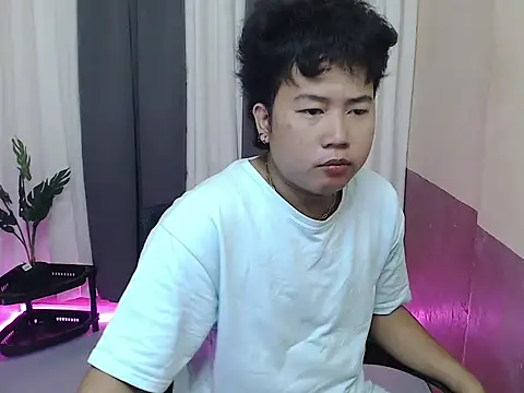 Snapshot of Soctober chatting on April 10, 2:22 pm Soctober online show from April 10, 2:22 pm