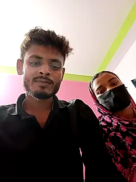 Snapshot of Hot-Couple4 chatting on April 11, 2:43 pm Hot-Couple4 online show from April 11, 2:43 pm