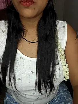 Snapshot of Tamilmoon006 chatting on July 21, 5:10 am Tamilmoon006 online show from July 21, 5:10 am