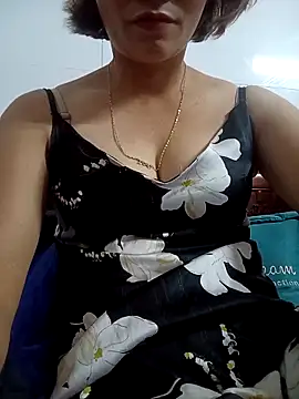 Snapshot of 2_banana chatting on May 5, 2:47 pm 2 banana online show from May 5, 2:47 pm