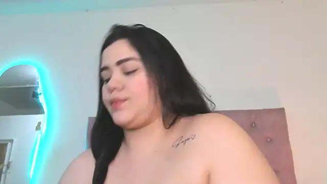 laurenlaine online show from May 31, 6:20 pm
