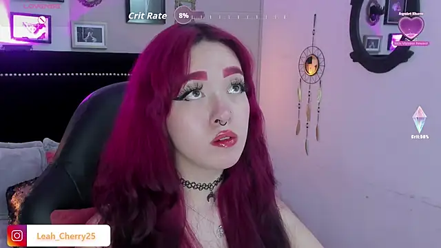 Snapshot of Leah_cherry chatting on June 25, 5:12 am Leah cherry online show from June 25, 5:12 am