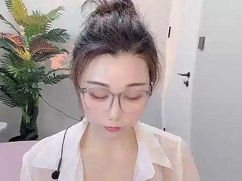 Snapshot of Yunxi- chatting on April 19, 4:23 am Yunxi- online show from April 19, 4:23 am