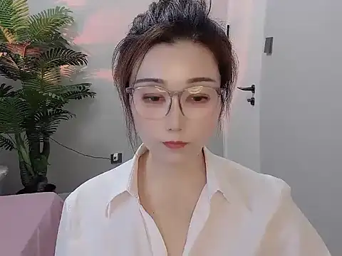 Snapshot of Yunxi- chatting on April 21, 2:26 am Yunxi- online show from April 21, 2:26 am