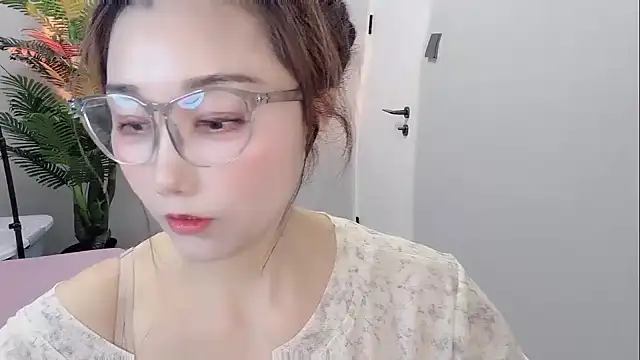 Snapshot of Yunxi- chatting on April 30, 12:55 pm Yunxi- online show from April 30, 12:55 pm