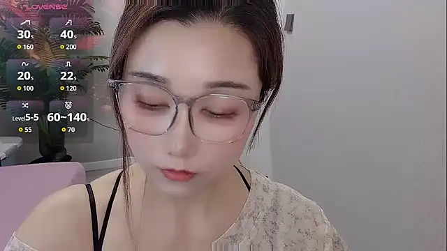 Snapshot of Yunxi- chatting on May 8, 1:49 pm Yunxi- online show from May 8, 1:49 pm