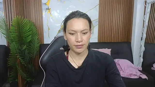 alonddra tay online show from June 8, 11:32 am