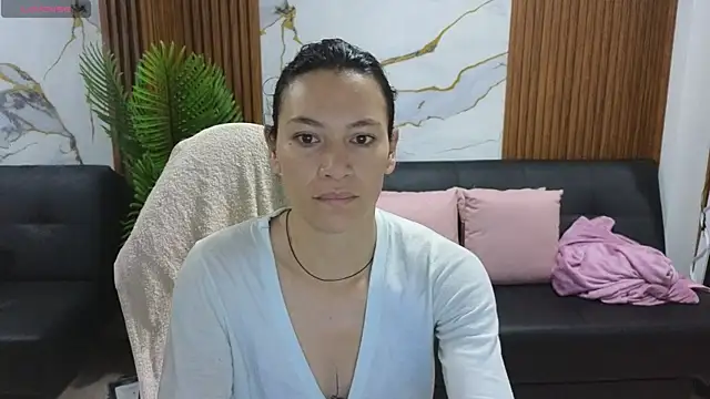 alonddra tay online show from June 9, 11:33 am