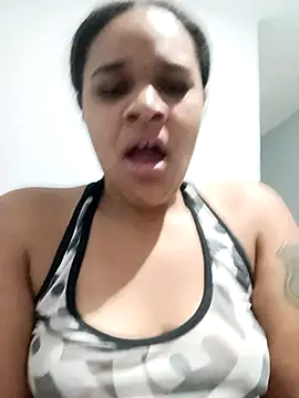 sexybronwlatin online show from April 18, 8:40 am