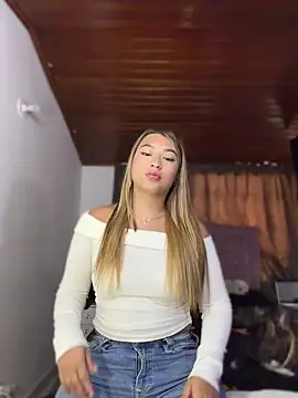 BarbieBoss   online show from April 9, 7:30 pm