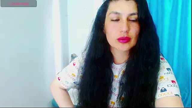 Snapshot of diosa_gil chatting on April 20, 8:21 pm diosa gil online show from April 20, 8:21 pm