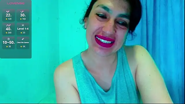 Snapshot of diosa_gil chatting on May 11, 2:45 pm diosa gil online show from May 11, 2:45 pm