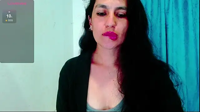 Snapshot of diosa_gil chatting on May 12, 12:52 am diosa gil online show from May 12, 12:52 am