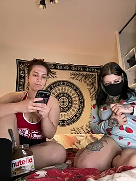 groslolo67 online show from April 21, 3:50 pm