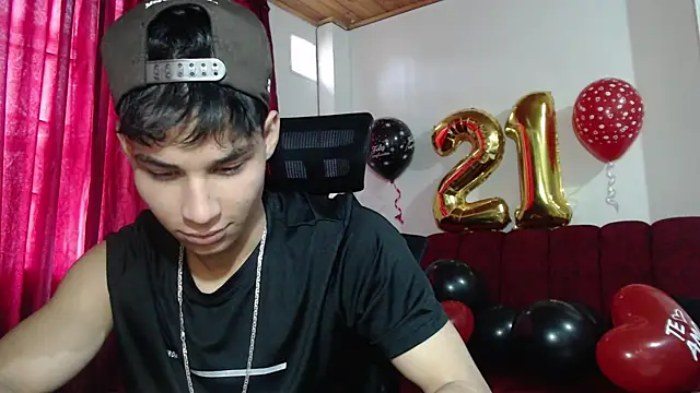 Snapshot of Marck-Pro chatting on June 12, 4:28 pm Marck-Pro online show from June 12, 4:28 pm