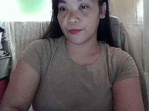 holdmetight21 online show from April 22, 5:54 am